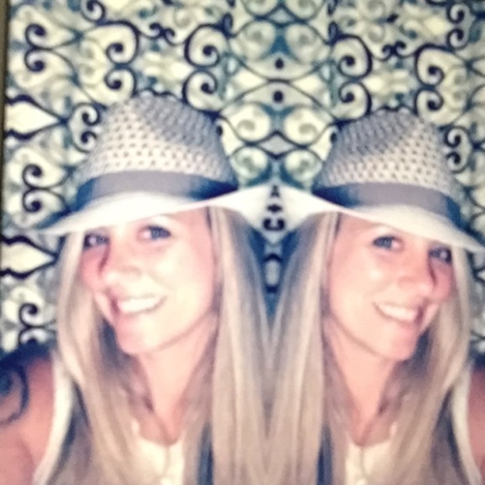 Meet your Posher, Angela